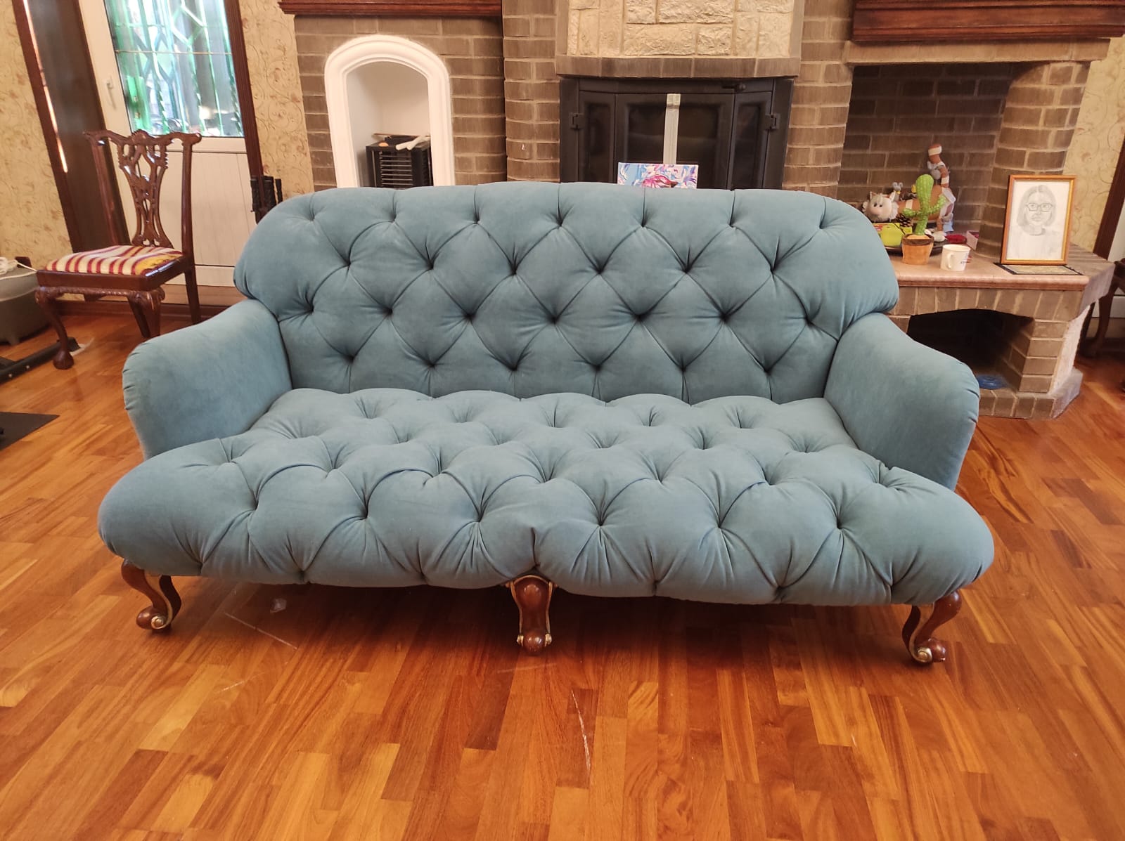 Обивка дивана. Усть-Луга